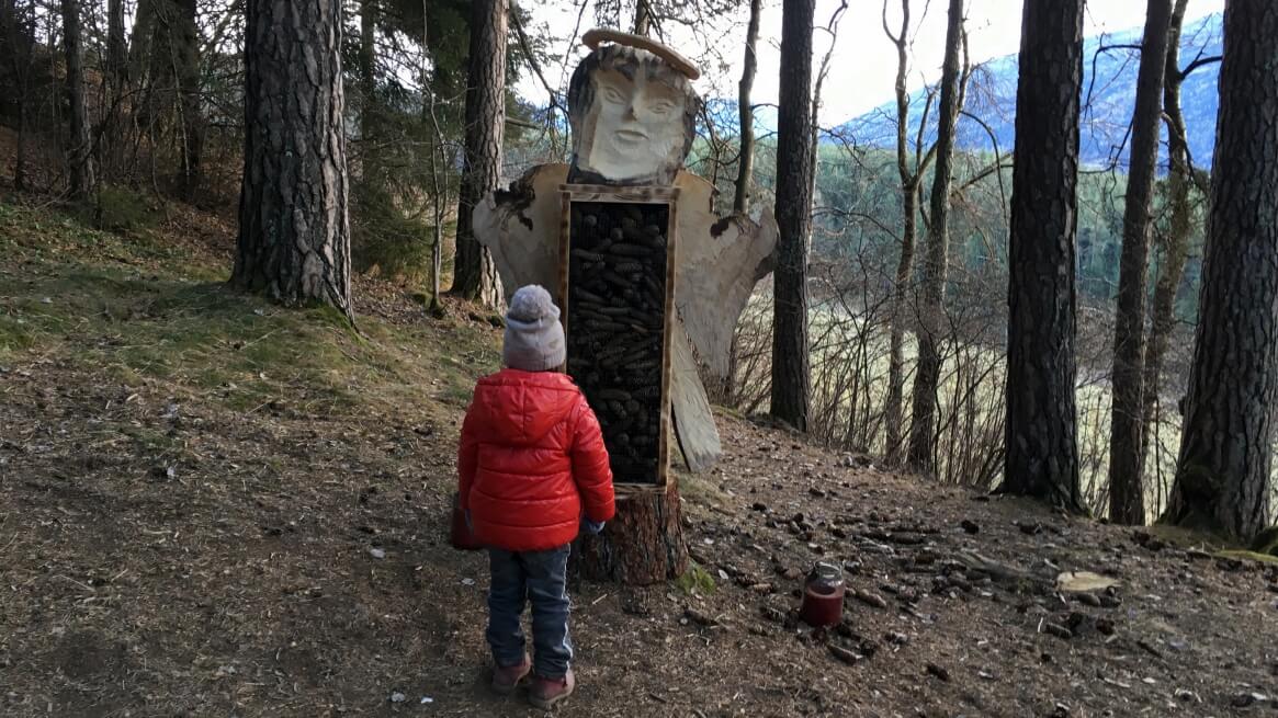 engele im wald tearna advent weihnachtsmarkt terenten südtirol besuch adventsmarkt kinder