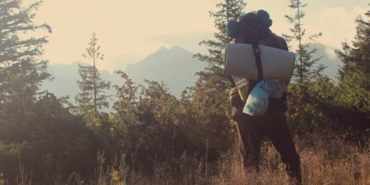 Packliste Camping zelten Kinder Campen Zeltferien mit Kind Campingurlaub Ferien Elternblog Südtirol Ideen Sommerferien zelten campen Wald Outdoor Guide Camping mit Kind