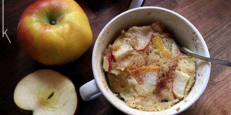 Einfacher schneller Tassenkuchen für Kinder Herbst