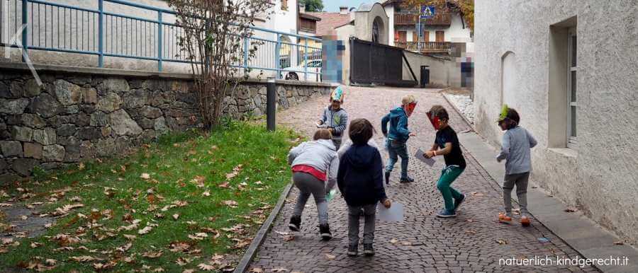 12 Dinge Schatzsuche Ideen Kindergeburtstag Dinospuren folgen