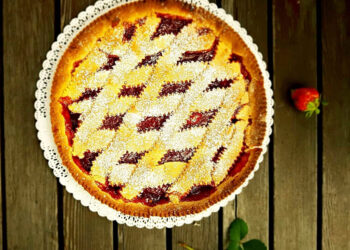 Crostata mit Erdbeermarmelade