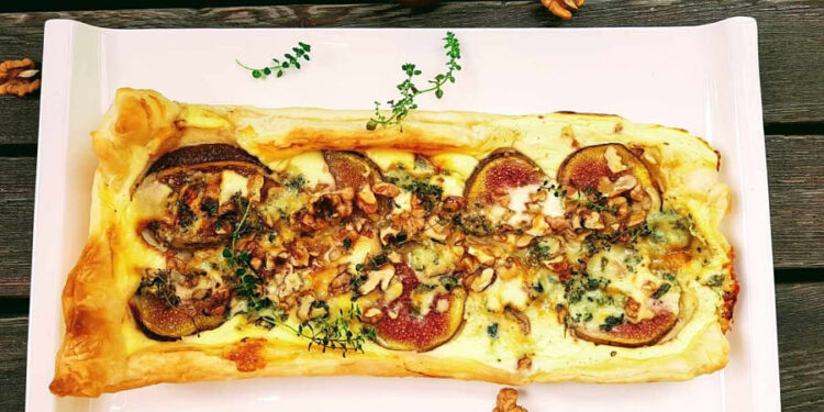 Feigen-Quiche mit Blauschimmelkäse und Walnüssen Glück kann man essen