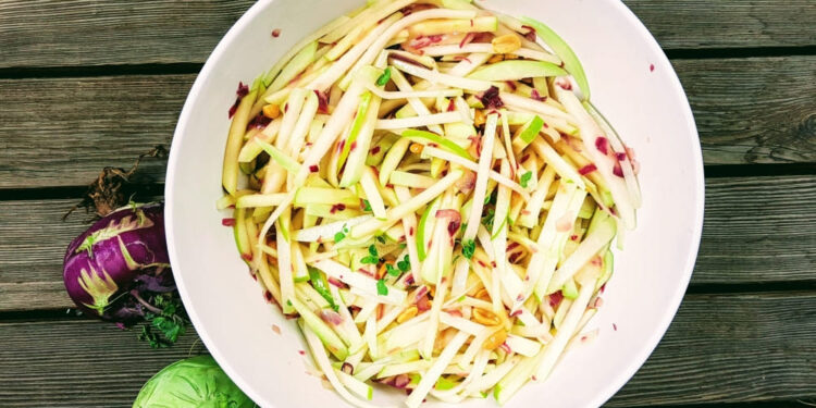 Kohlrabi mit Apfel Salat