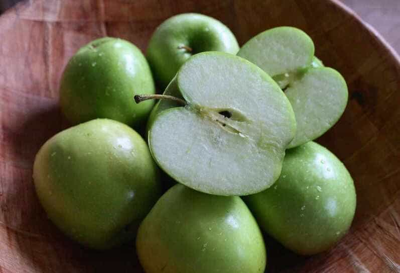 Kohlrabi mit Apfel Salat