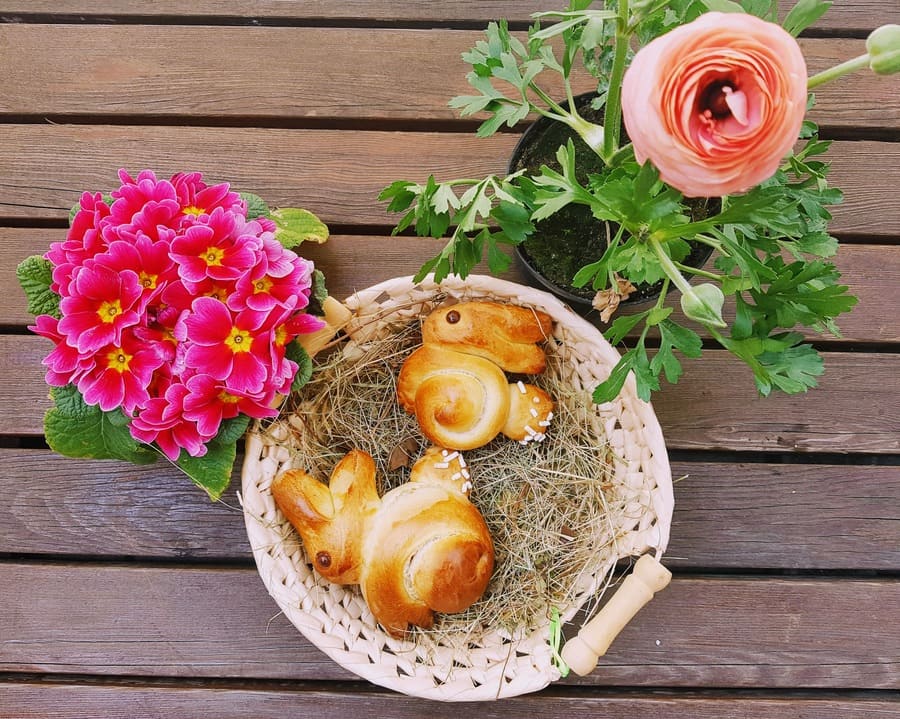 Ostern Süße Hefe Osterhäschen Rezept für Osterbäckerei