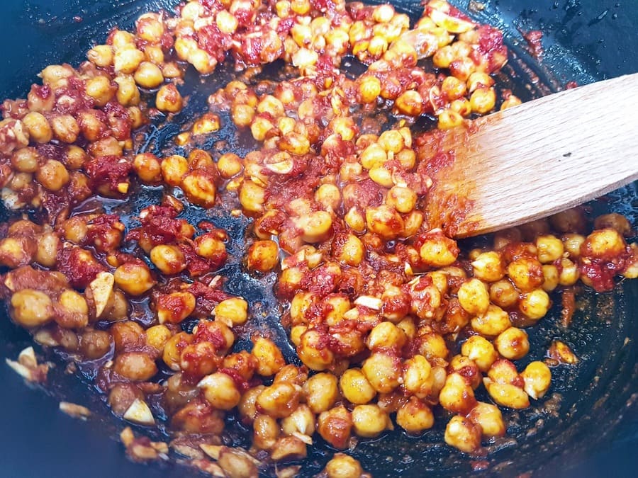 Orientalische One-Pot-Pasta mit Kichererbsen