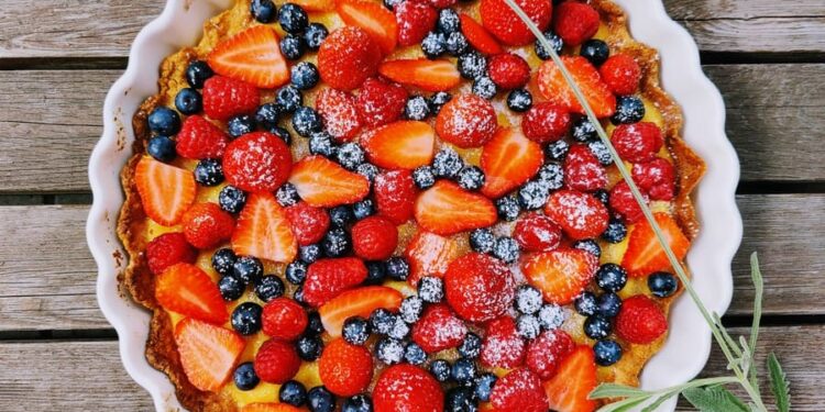 Sommerliche Beerentarte